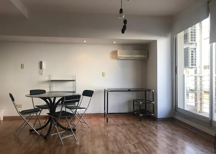 Amplio Ambiente Y Medio Luminoso C Pileta En El Edificio Para 4 Personas Con Cama Doble Y Un Sillon Cama Tambien Doble