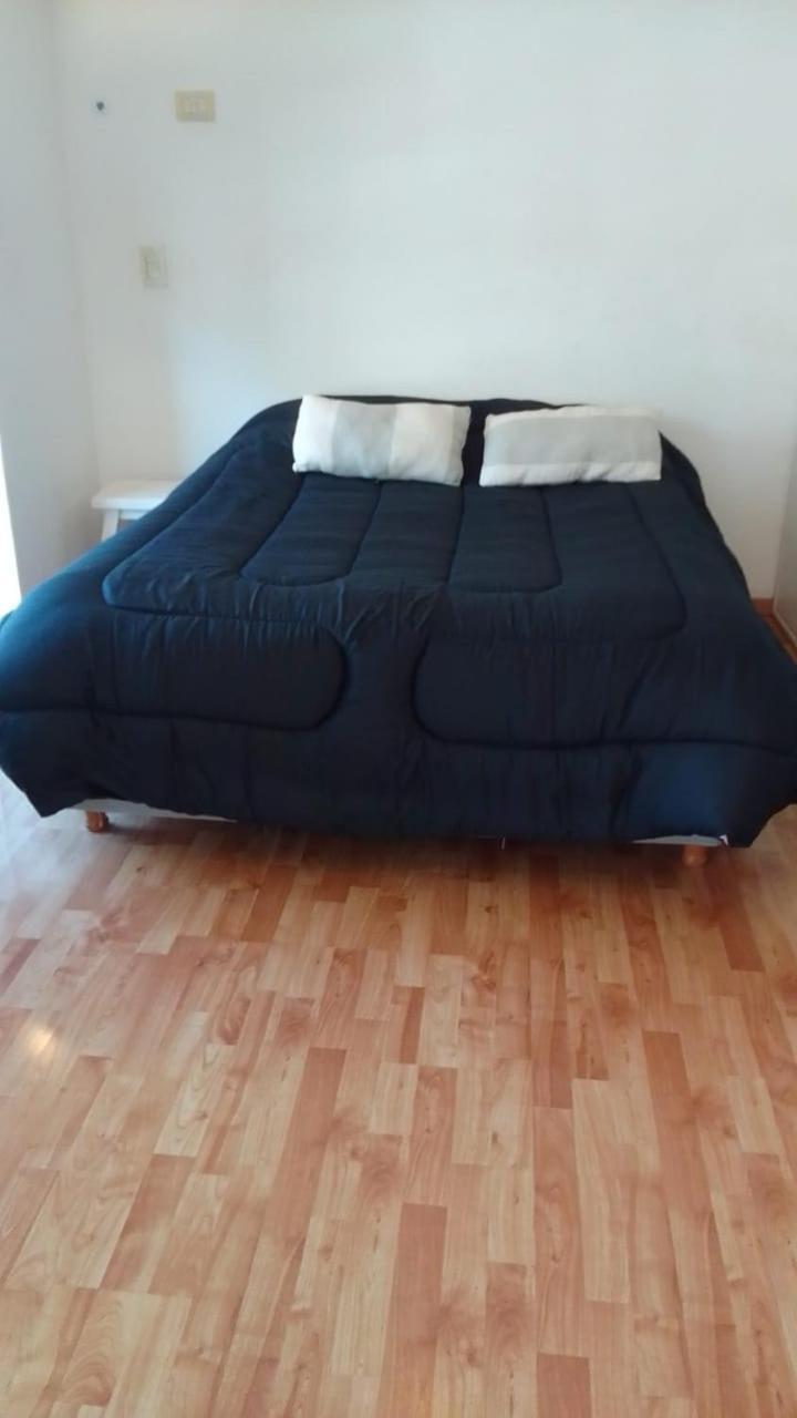 Apartamento Amplio Ambiente Y Medio Luminoso C Pileta En El Edificio 4 Personas Con Cama Doble Y Un Sillon Cama Tambien Doble